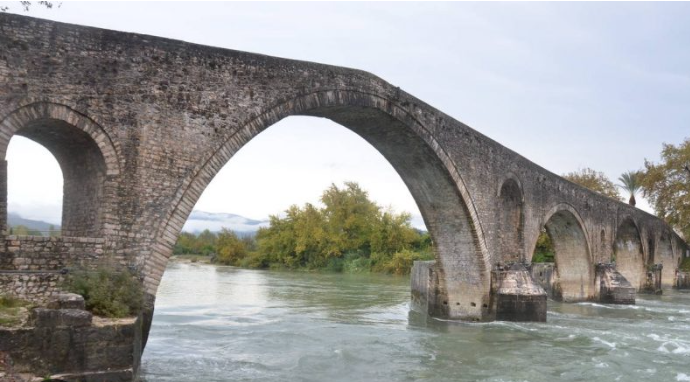 The Bridge of Arta: Examples of arc bridges