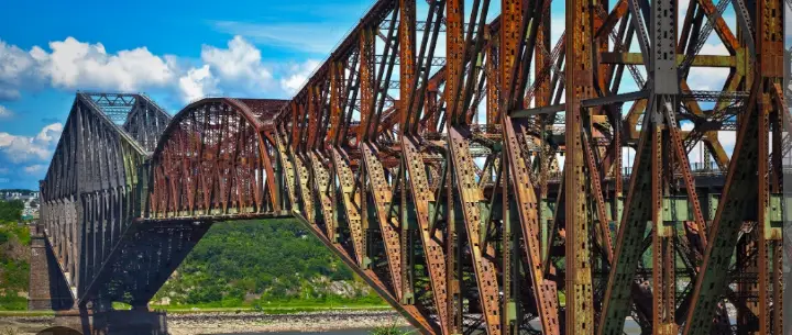 Quebec Bridge: examples of cantilever bridges